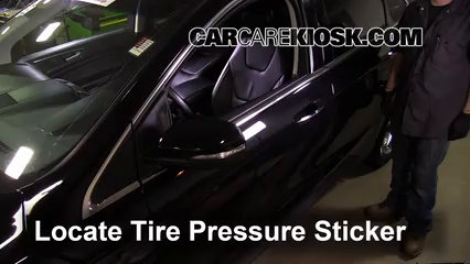 2016 Ford Edge Titanium 2.0L 4 Cyl. Turbo Pneus et roues Vérifier la pression des pneus