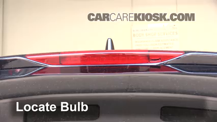2016 Subaru Crosstrek Limited 2.0L 4 Cyl. Éclairage Feu de freinage central (remplacer l'ampoule)