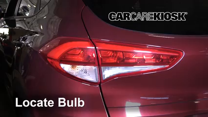2017 Hyundai Tucson Eco 1.6L 4 Cyl. Turbo Éclairage Feux de marche arrière (remplacer une ampoule)