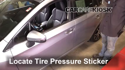 2017 Subaru Impreza Limited 2.0L 4 Cyl. Hatchback Neumáticos y ruedas Controlar presión de neumáticos