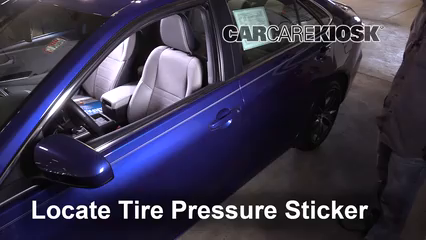 2017 Toyota Camry XLE 3.5L V6 Pneus et roues Vérifier la pression des pneus