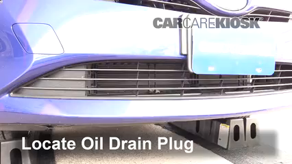 2017 Toyota Prius Four 1.8L 4 Cyl. Aceite Cambiar aceite y filtro de aceite