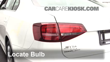 2017 Volkswagen Jetta S 1.4L 4 Cyl. Turbo Luces Luz trasera (reemplazar foco)