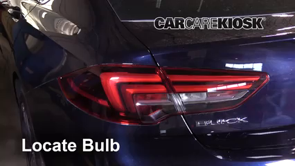 2018 Buick Regal Sportback Preferred II 2.0L 4 Cyl. Turbo Éclairage Feux de marche arrière (remplacer une ampoule)