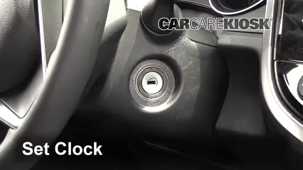 2018 Toyota Camry SE 2.5L 4 Cyl. Horloge Régler l'horloge