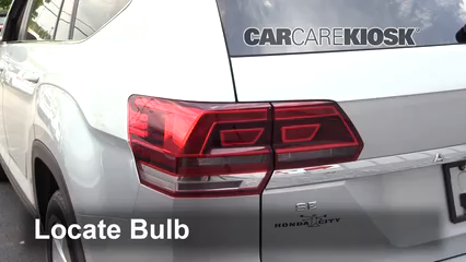 2018 Volkswagen Atlas SE 3.6L V6 Éclairage Feu clignotant arrière (remplacer l'ampoule)