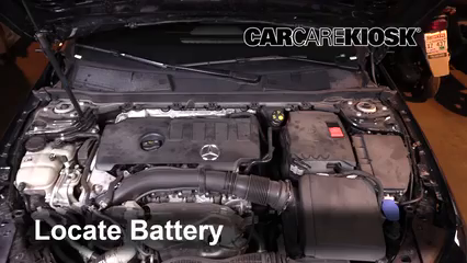 2019 Mercedes-Benz A220 4Matic 2.0L 4 Cyl. Turbo Batterie Nettoyer la batterie et les cosses
