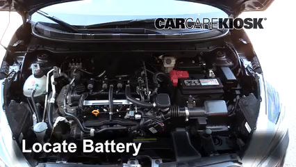 2019 Nissan Kicks S 1.6L 4 Cyl. Batería Limpiar batería y terminales