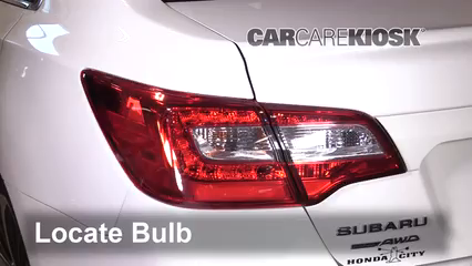 2019 Subaru Legacy 2.5i Limited 2.5L 4 Cyl. Éclairage Feux de marche arrière (remplacer une ampoule)