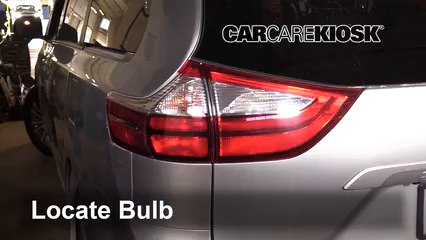 2019 Toyota Sienna XLE 3.5L V6 Éclairage Feu clignotant arrière (remplacer l'ampoule)