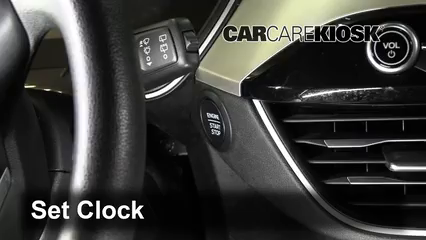 2020 Ford Escape SE 1.5L 3 Cyl. Turbo Reloj Fijar hora de reloj